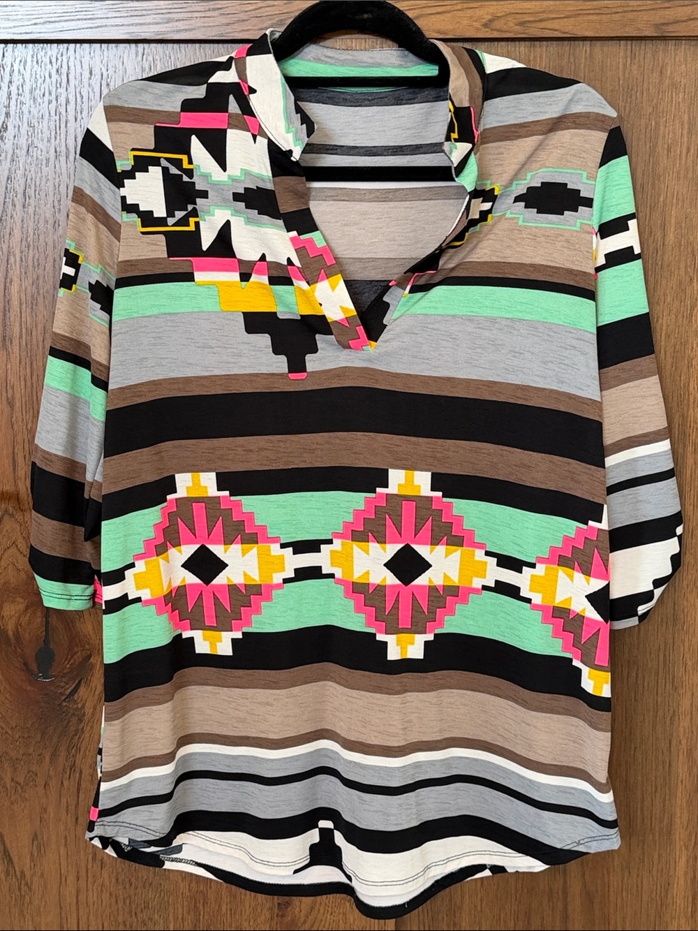 Women's Mint & Pink Aztec Stripe V-Neck Tunic Top